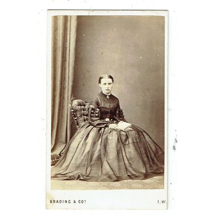 Victorian cdv photo young woman seated Newport IOW photographer