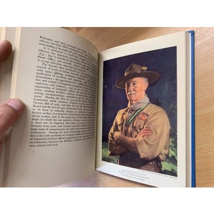 1941 "BRITISH MEDICINE" R McNAIR WILSON ILLUSTRATED HISTORY HARDBACK BOOK (P4)