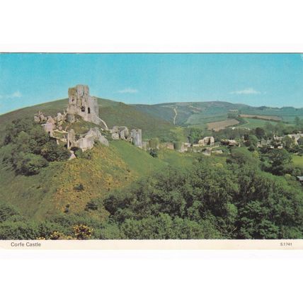 Corfe Castle Dorset Dennis Postcard 1986 posted corner crease