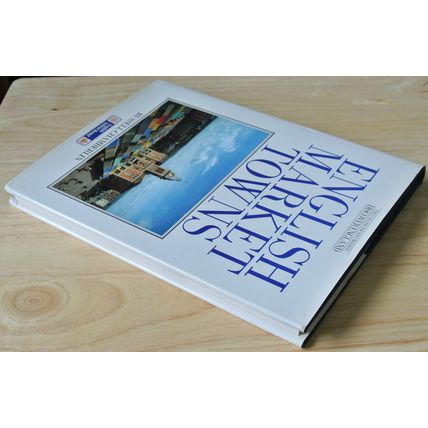 Russell Chamberlin – English Market Towns (Guild Publishing) [Hardback]