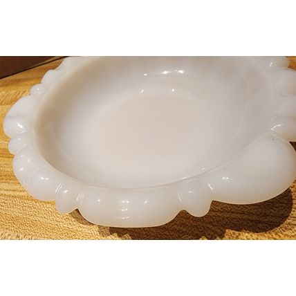 Vintage Small Milk Glass 5.5" Decorative Candy Dish? Ashtray?