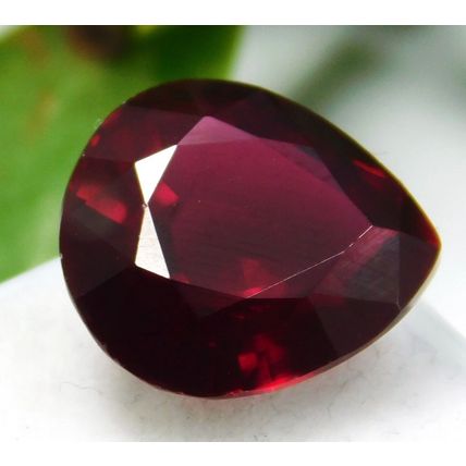 Natural Luxurious Red Rhodolite Garnet 6.80 Ct Pear Cut Gemstone