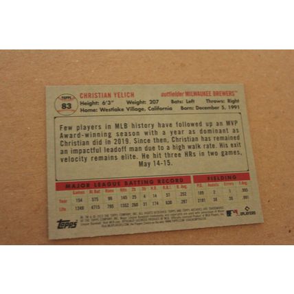 2023 topps baseball brewers christian yelich card#83