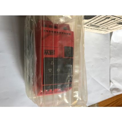 New Sew Eurodrive Mclteb0008503100 (60hz),1 Hp/0.75Kw Movitrac Lte B,SD