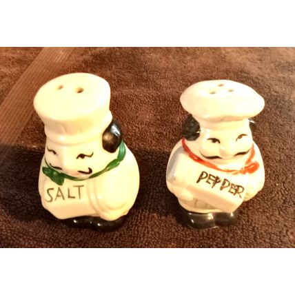 Old Vintage Chef Salt & Pepper Shakers 3 3/4" Tall 1980s