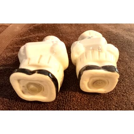 Old Vintage Chef Salt & Pepper Shakers 3 3/4" Tall 1980s