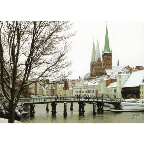 EV 7: Lübeck: St. Peter's Church in Winter.