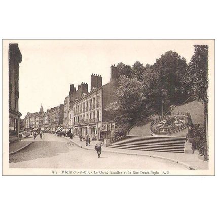 41 - BLOIS - LE GRAND ESCALIER - LA RUE DENIS PAPIN