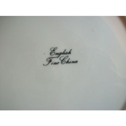 Very Pretty English Fine China Tea Cup, Saucer & Side Plate Green Floral
