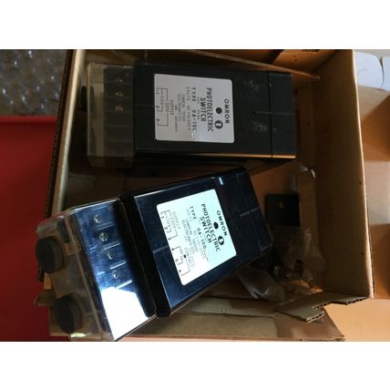 OMRON OA-10L-30 & OA-10D-30 PHOTOELECTRIC 110/220VAC,0A-10L-30,0A-10D-30,BB