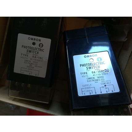 OMRON OA-10L-30 & OA-10D-30 PHOTOELECTRIC 110/220VAC,0A-10L-30,0A-10D-30,BB