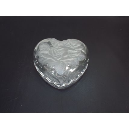 Vintage Studio Nova Japan Crystal Heart Box Candy Dish Decor Glass Rose Jewelry