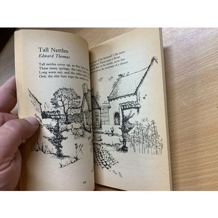 1982 1ST EDITION "OUT OF THE BLUE" WEATHER POEMS ANTHOLOGY PAPERBACK BOOK (P2)