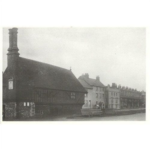 Postcard Moot Hall & Wentworth Terrace ALDEBURGH Suffolk