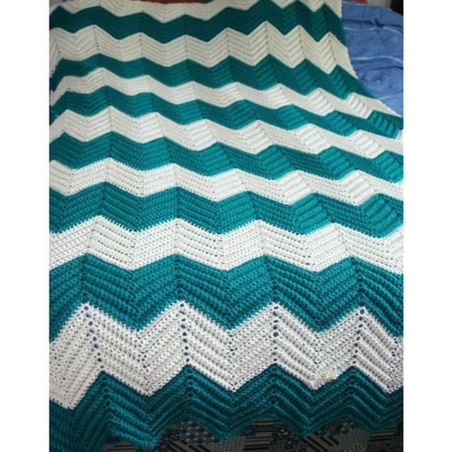 Vintage 1970 1980 Hand Made Turquoise White Bed Cover Blanket Throw 82 " X 49