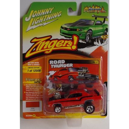 JOHNNY LIGHTNING ' ZINGERS ' 1973 PLYMOUTH ROAD RUNNER ( 2021)