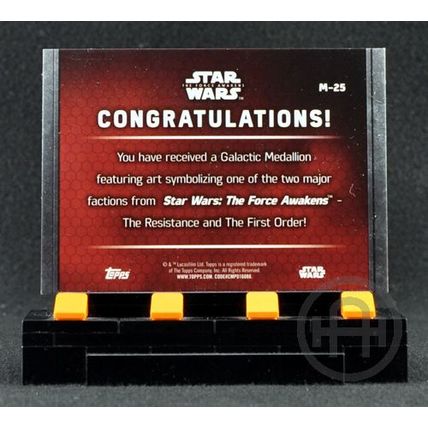 Topps Star Wars The Force Awakens S1 – Medallion – M-25 Silver Parallel 138/179
