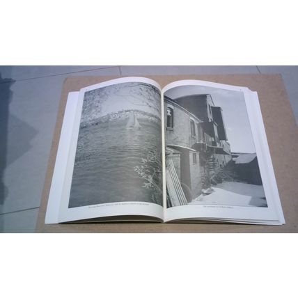Back Country: Towns and Villages. Michael Raven (First Edition Paperback) 1991