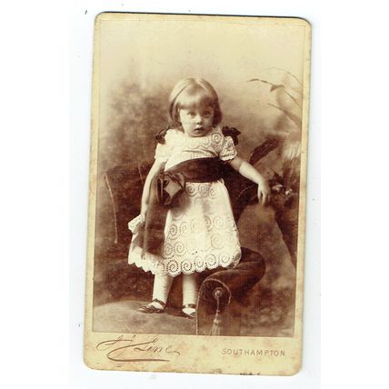 Victorian cdv photo infant girl Southampton photographer