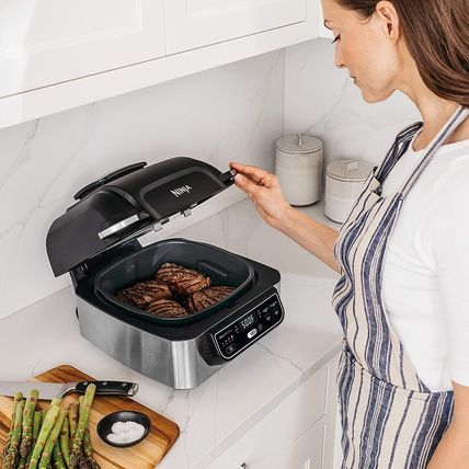 Ninja AG301 Foodi 5-In-1 Indoor Electric Grill with Air Fry, Roast, Bake & Dehyd