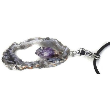 Natural Agate Third Eye Pendant Grey Amethyst
