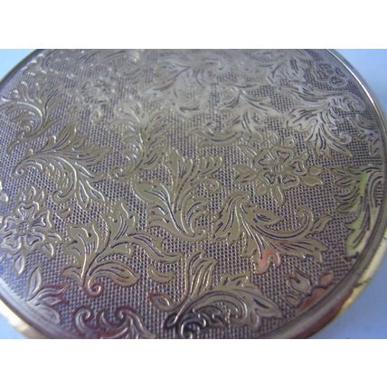 Vintage Powder Compact Floral Damask Pattern Gold-tone Cream Powder