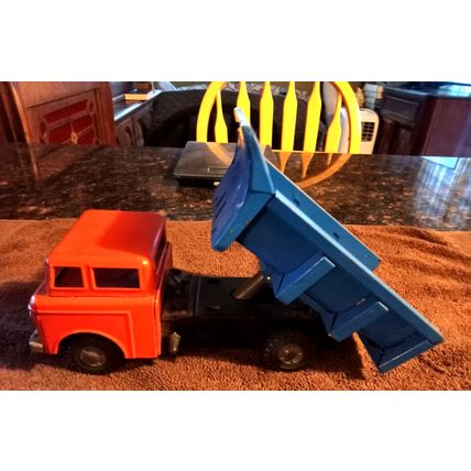 Old Tin Friction Powered Dump Truck Working (AHI Made In Japan) 1960s 8 3/4 Long