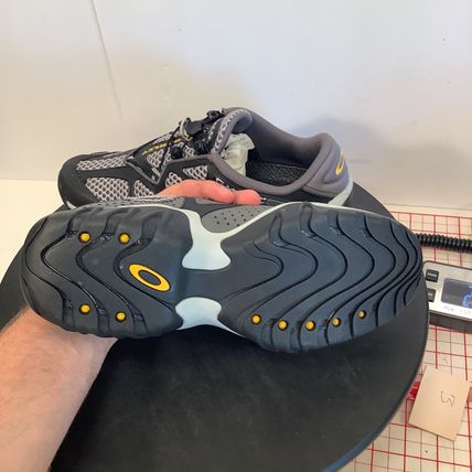 Oakley Bottlecap 2 Shoes Black Mens Size 8.5 NOB B2