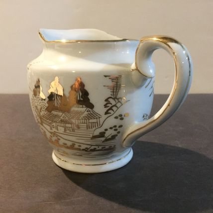 Kutani (KUT 295) Hand-Painted Gold on White Creamer