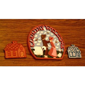 Lot of 8 Chalk Houses Plus Country Welcome Plaque