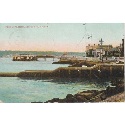 Pier & Promenade Cowes Isle Of Wight Postcard (QIOW0106)