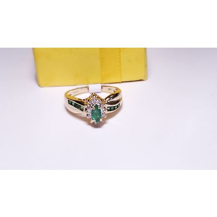Estate .45ctw Natural Marq Emerald and Diamond channel 10Kt YellowGold Ring22081