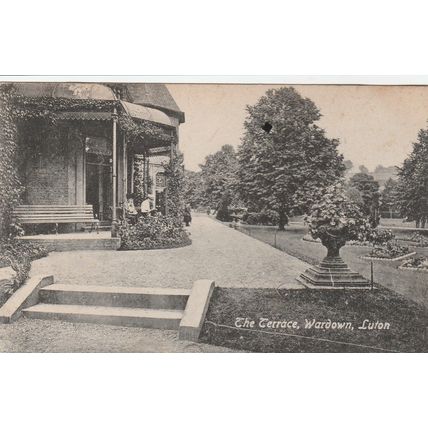 The Terrace, Wardown Luton Bedfordshire Postcard (BED77663)