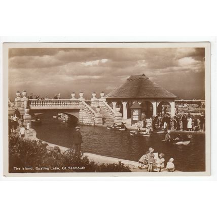 The Island Boating Lake Great Yarmouth Postcard RP Norfolk GT