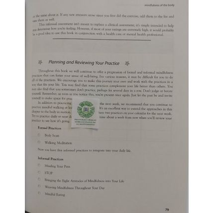 A MINDFULNESS BASED STRESS REDUCTION WORKBOOK + MP3 CD w 21 GUIDED MEDITATIONS