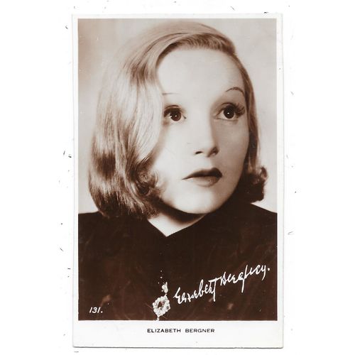 SUPERB REAL PHOTOGRAPHIC POSTCARD OF FILM STAR ELIZABETH BERGNER (2152)