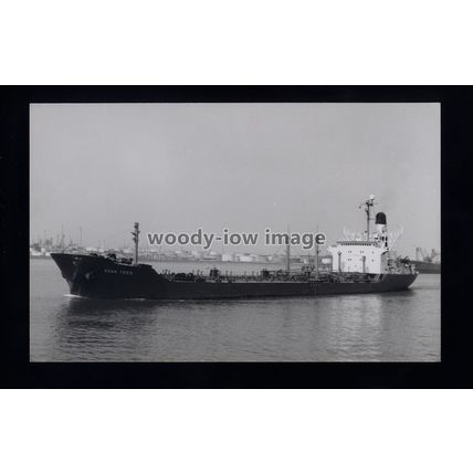 TA0718 - Esso Oil Tanker - Esso Tees - photograph