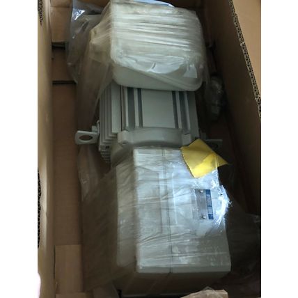 NEW SUMITOMO RNFM05-43L-AV-B-50 AC GEAR MOTOR,INDUCTION MOTOR TC-FV/FB-1B,1/2,DB