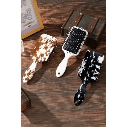 Chestnut Cow Print Long Handle Air Cushion Comb