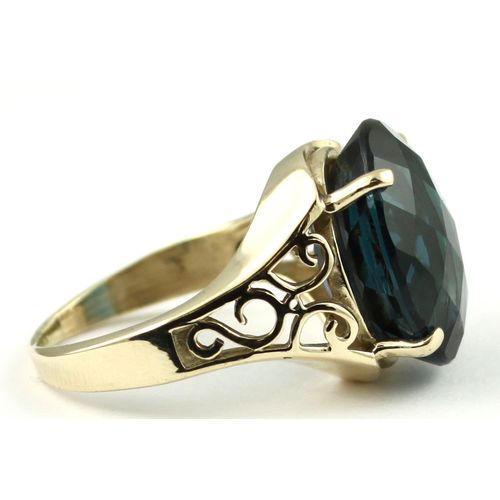 London Blue Topaz, 10KY Gold Ring, R049