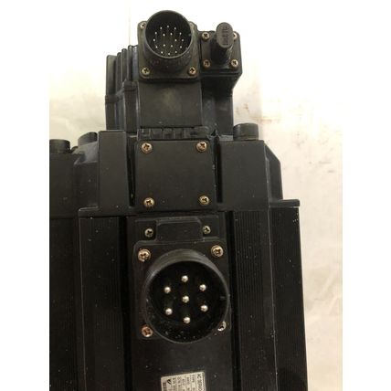 YASKAWA SGMGH-44A2A-YR15 AC SERVO MOTOR, 200 VAC, 1500 RPM,HI,AR