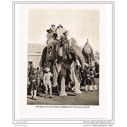 PRINCE WITH MAHARAJA AT GWALIOR, INDIA, BOOK ILLUSTRATION (PRINT) 1922