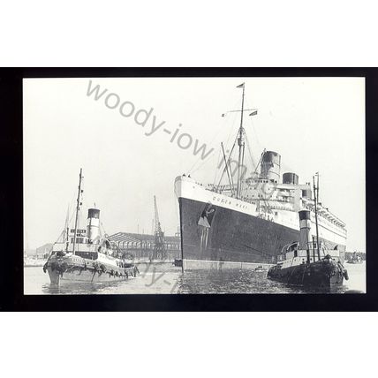 LS2721 - Cunard Liner - Queen Mary & Tugs - built 1936 - modern postcard