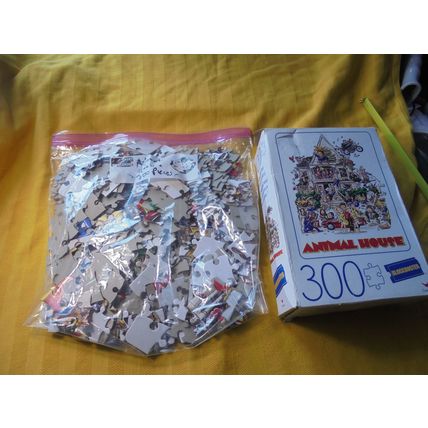 ANIMAL HOUSE 300 Piece PUZZLE! 2019! $15.00 Shipped!! This Cardinal Jigsaw