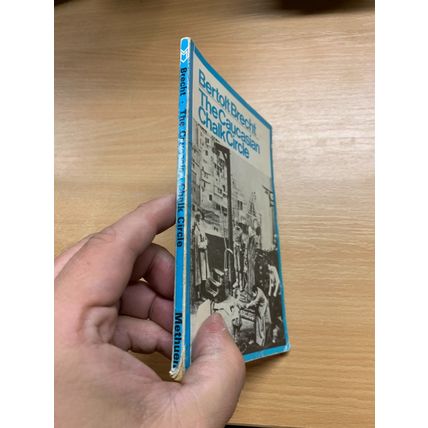 1975 "THE CAUCASIAN CHALK CIRCLE" BERTOLT BRECHT DRAMA PLAY PAPERBACK BOOK (P2)