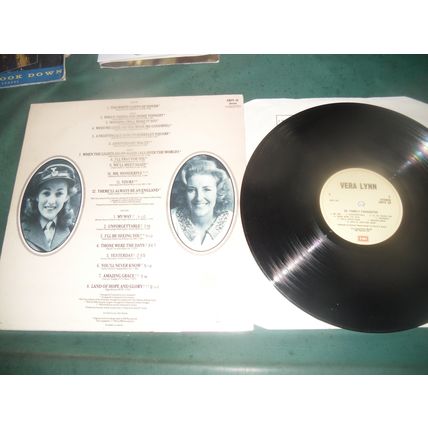 VERA LYNN LP LOT OF 2 - 20 FAMILY FAVOURITES/AS TIME GOES BY