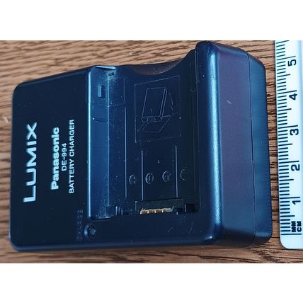 Genuine Panasonic Lumix Battery Charger DE-994A