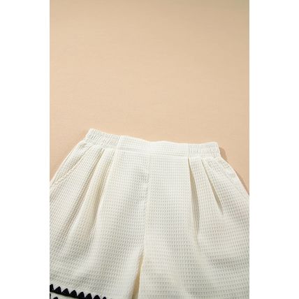 White Waffle Texture Contrast Ricrac Hemline Casual Shorts