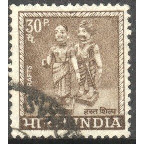 India 1965 - SG 512 - 30p sepia - Indian Dolls - used 2
