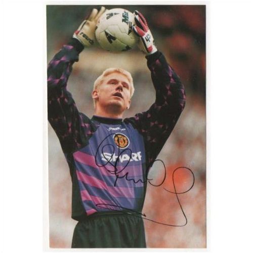 Former Man Utd. International goalkeeper Peter Schmeichel. Glossy photo with sig